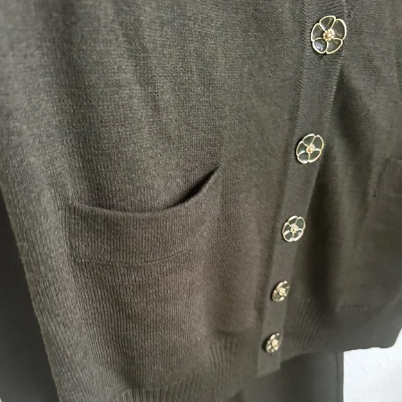 ST. JOHN 3 PIECE SWEATER PANT SET - Picture 8 of 13